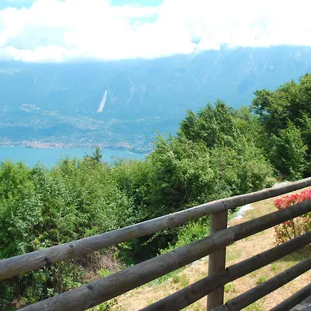 - Theater Βίλα Campione del Garda
